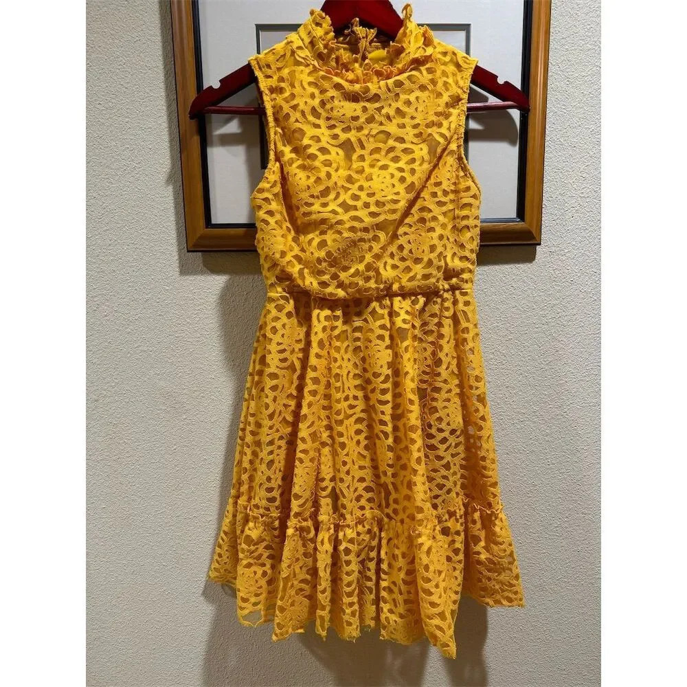Weissman Girls Dance Costume L Gold Lace Sleeveless